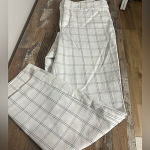 High rise secret pocket pixie pant size 10